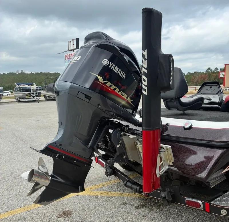 Slide: The Image of Skeeter ZX200 2013 - 28