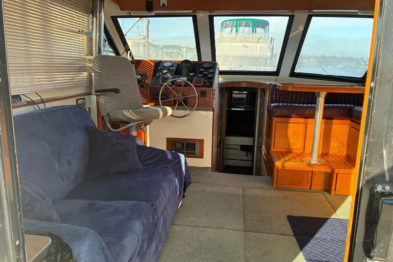 Slide: The Image of HI-Star 40 - Salon - 4