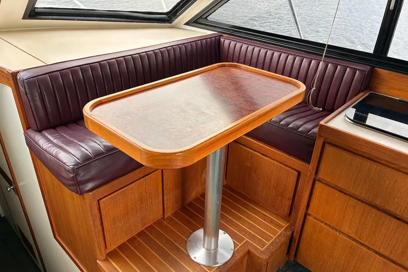 Slide: The Image of HI-Star 40 - Salon Table - 6