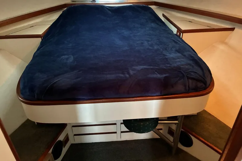 Slide: The Image of HI-Star 40 - Primary's Cabin - 7