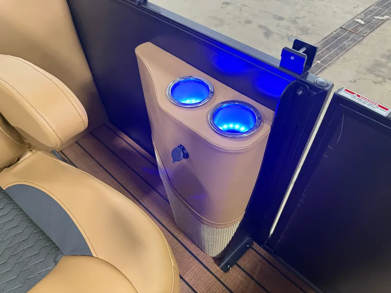 Slide: The Image of Bentley Pontoons Elite 223 Admiral Quad Lounge Tritoon 2026 - 24