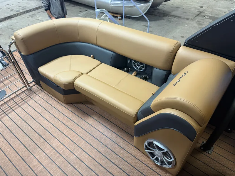 Slide: The Image of Bentley Pontoons Elite 253 Admiral Quad Lounge Tritoon & 350HP 4-Stroke EFI 2026 - 20