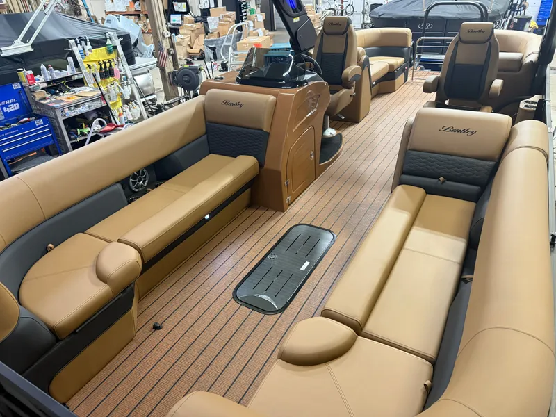 Slide: The Image of Bentley Pontoons Elite 253 Admiral Quad Lounge Tritoon & 350HP 4-Stroke EFI 2026 - 32