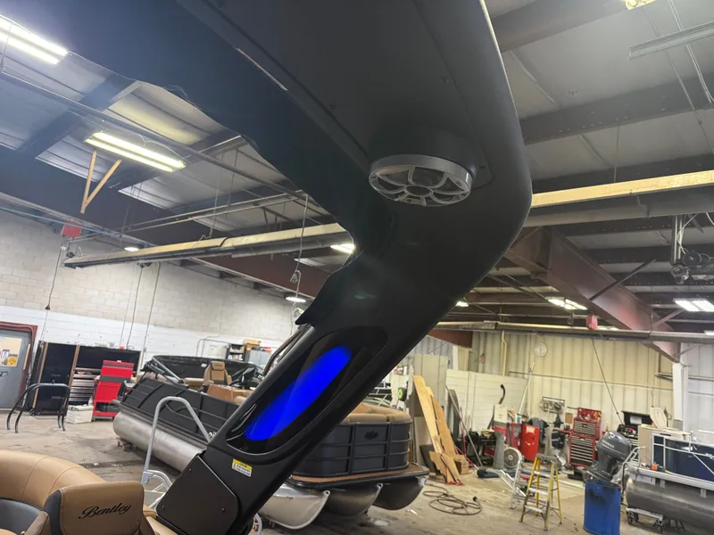 Slide: The Image of Bentley Pontoons Elite 253 Admiral Quad Lounge Tritoon & 350HP 4-Stroke EFI 2026 - 39