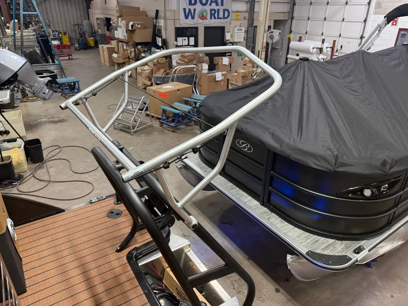 Slide: The Image of Bentley Pontoons Elite 253 Admiral Quad Lounge Tritoon & 350HP 4-Stroke EFI 2026 - 44