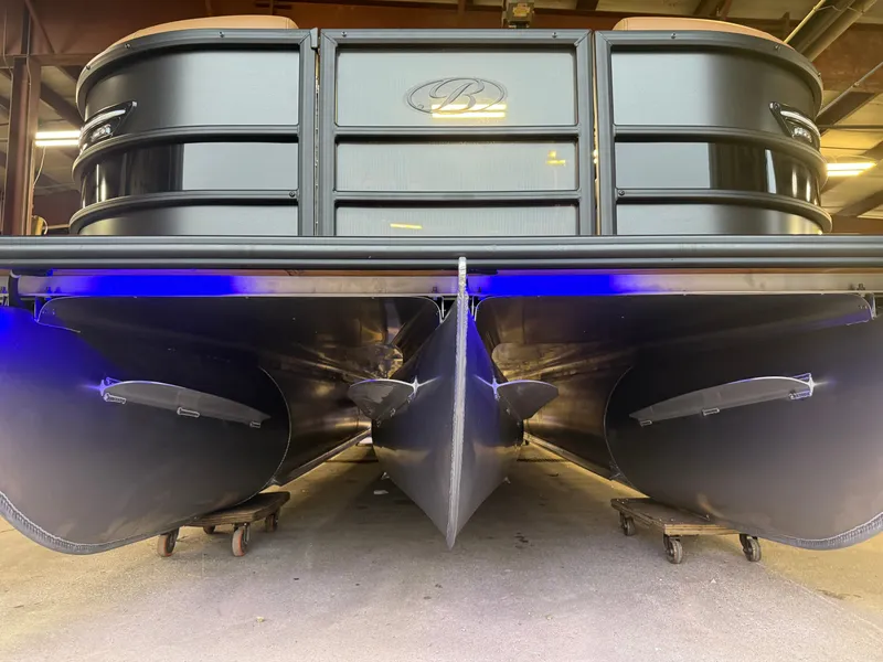 Slide: The Image of Bentley Pontoons Elite 253 Admiral Quad Lounge Tritoon & 350HP 4-Stroke EFI 2026 - 50