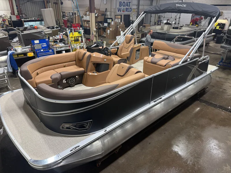 The Image of Tahoe LTZ 2185 Cruise Rear Bench (CRB) & Honda 4-Stroke EFI 2026 - 1