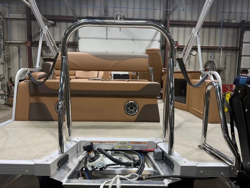 Slide: The Image of Tahoe LTZ 2185 Cruise Rear Bench (CRB) & Honda 4-Stroke EFI 2026 - 42