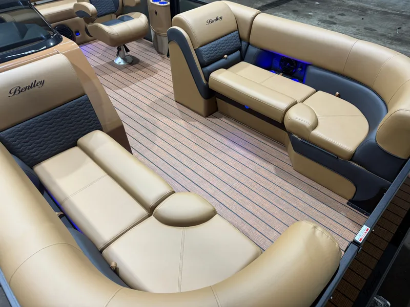 Slide: The Image of Bentley Pontoons Elite 200HP 223 Swingback Tritoon 2026 - 39