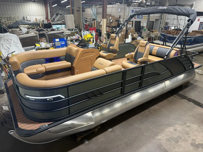 The Image of Bentley Pontoons Elite 223 Swingback Tritoon & Honda 200HP 4-Stroke EFI 2026 - 1