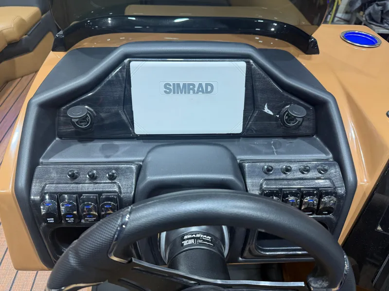 Slide: The Image of Bentley Pontoons Elite 223 Swingback Tritoon & Honda 200HP 4-Stroke EFI 2026 - 13