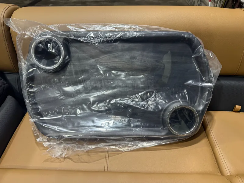 Slide: The Image of Bentley Pontoons Elite 223 Swingback Tritoon & Honda 200HP 4-Stroke EFI 2026 - 31