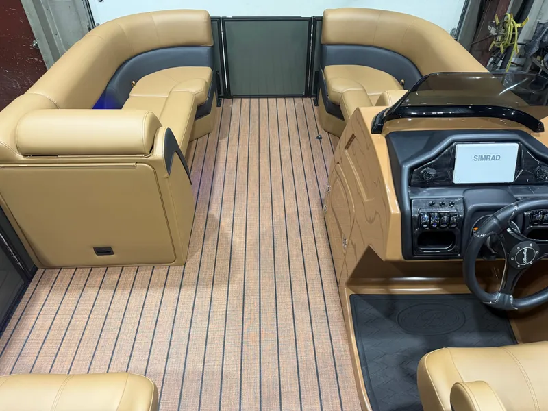 Slide: The Image of Bentley Pontoons Elite 223 Swingback Tritoon & Honda 200HP 4-Stroke EFI 2026 - 34