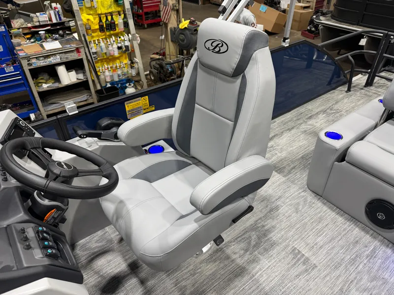 Slide: The Image of Bentley Pontoons Legacy 223 Swingback Tritoon & Honda 4-Stroke EFI 2026 - 12