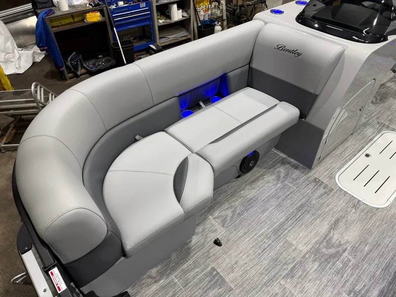 Slide: The Image of Bentley Pontoons Legacy 223 Swingback Tritoon & Honda 4-Stroke EFI 2026 - 8