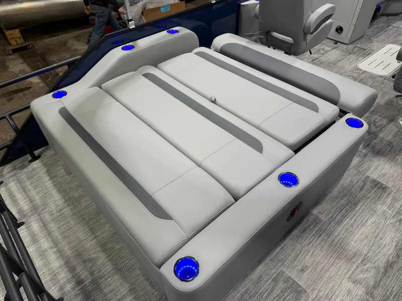 Slide: The Image of Bentley Pontoons Legacy 200HP Swingback 223 Tritoon 2026 - 19