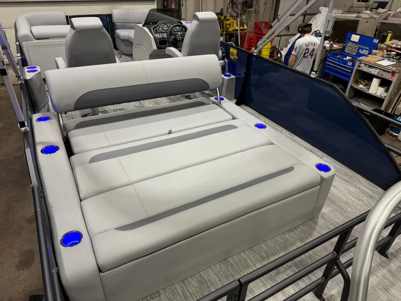 Slide: The Image of Bentley Pontoons Legacy 200HP Swingback 223 Tritoon 2026 - 22