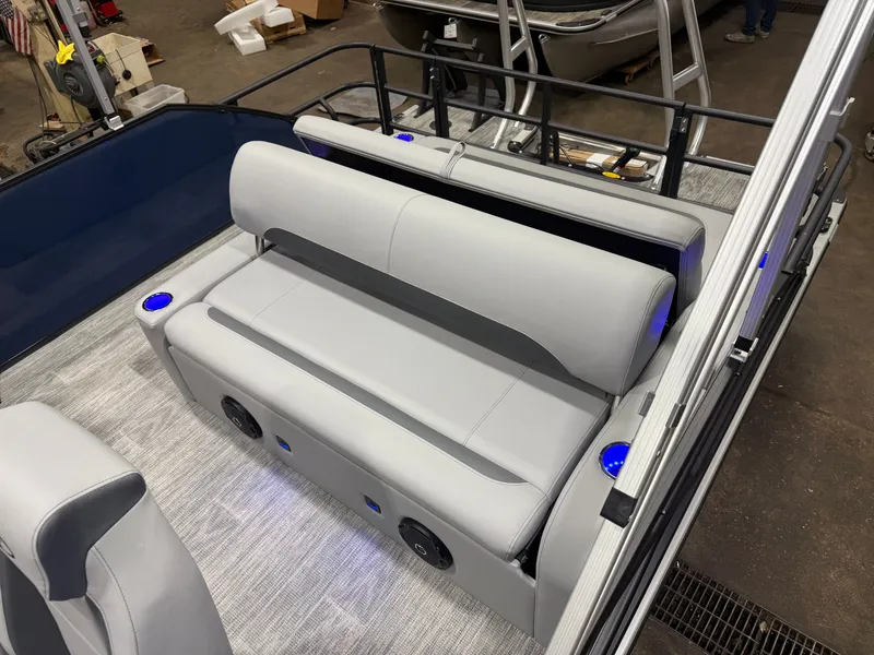 Slide: The Image of Bentley Pontoons Legacy 200HP Swingback 223 Tritoon 2026 - 4