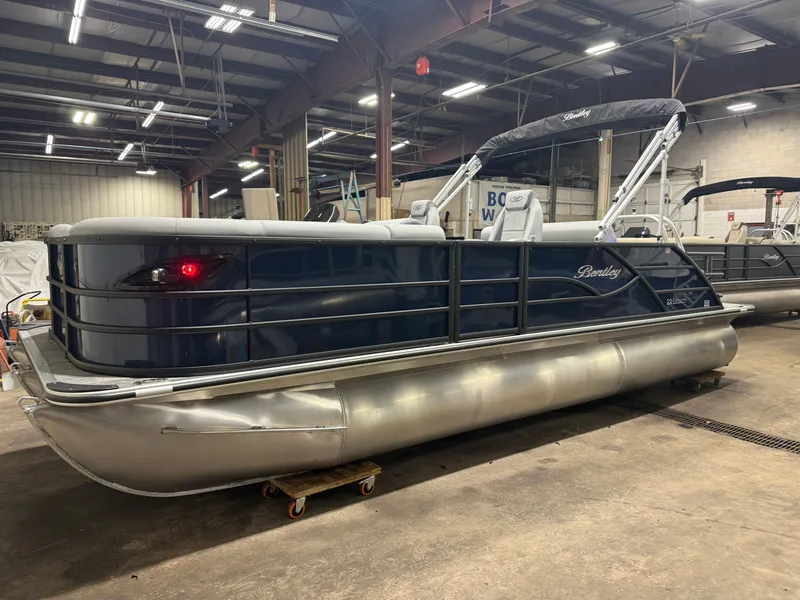 Slide: The Image of Bentley Pontoons Legacy 200HP Swingback 223 Tritoon 2026 - 43