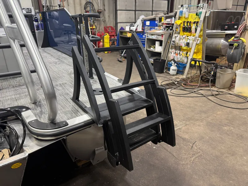 Slide: The Image of Bentley Pontoons Legacy 200HP Swingback 223 Tritoon 2026 - 49