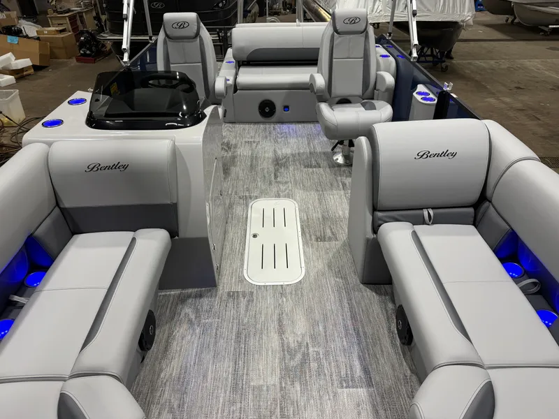 Slide: The Image of Bentley Pontoons Legacy 200HP Swingback 223 Tritoon 2026 - 7