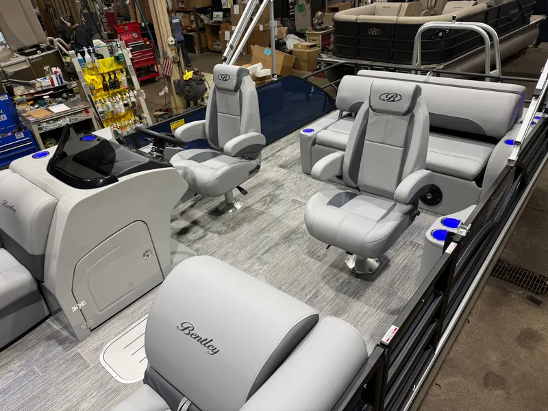Slide: The Image of Bentley Pontoons Legacy 223 Swingback Tritoon & Honda 4-Stroke EFI 2026 - 3