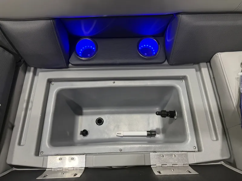 Slide: The Image of Bentley Pontoons Legacy 223 Swingback Tritoon & Honda 4-Stroke EFI 2026 - 32