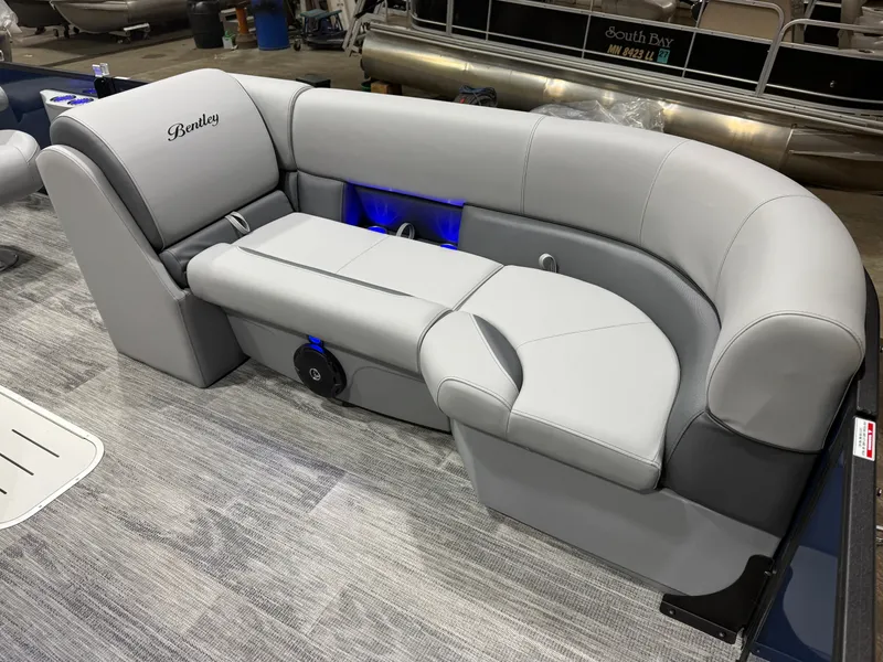 Slide: The Image of Bentley Pontoons Legacy 223 Swingback Tritoon & Honda 4-Stroke EFI 2026 - 9