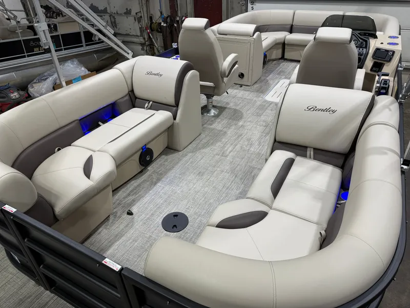 Slide: The Image of Bentley Pontoons Legacy 223 Navigator Quad Lounge Tritoon & Honda 4-Stroke EFI 2026 - 23