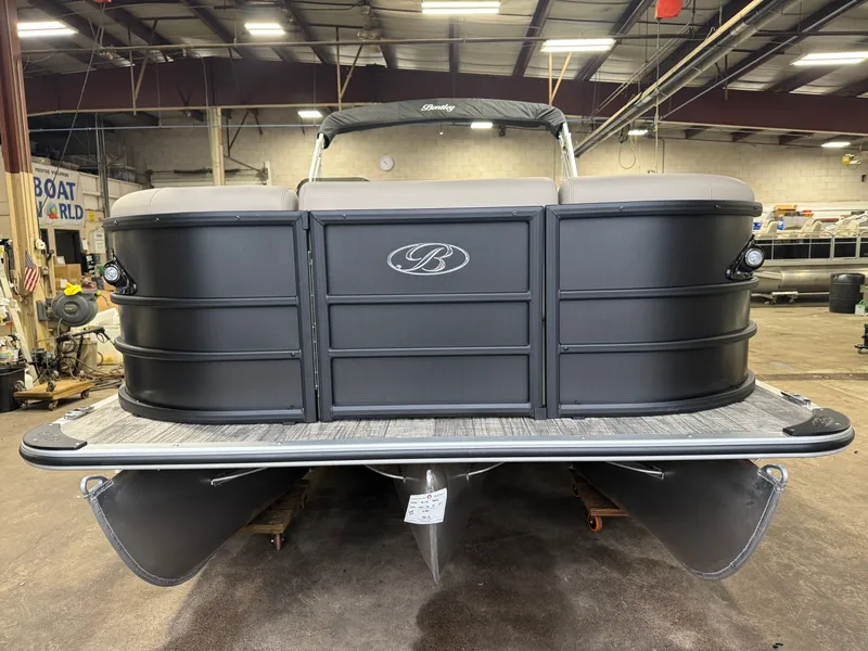 Slide: The Image of Bentley Pontoons Legacy 223 Navigator Quad Lounge Tritoon & Honda 4-Stroke EFI 2026 - 38