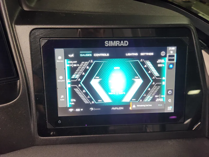 Slide: The Image of Avalon 27' Excalibur CARBON SERIES Elite Windshield w/ Twin 400HP & JOYSTICK CONTROLS! 2026 - 11