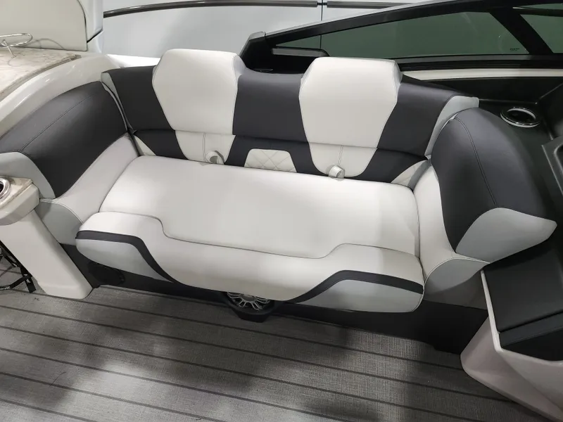 Slide: The Image of Avalon 27' Excalibur CARBON SERIES Elite Windshield w/ Twin 400HP & JOYSTICK CONTROLS! 2026 - 5