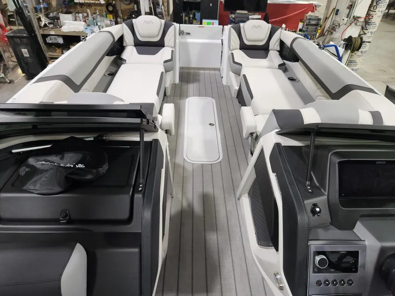 Slide: The Image of Avalon 27' Excalibur CARBON SERIES Elite Windshield w/ Twin 400HP & JOYSTICK CONTROLS! 2026 - 6