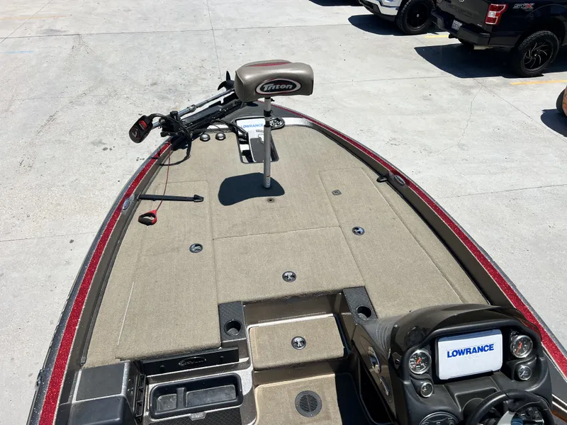 Slide: The Image of Triton 189 TrX 2015 - 19