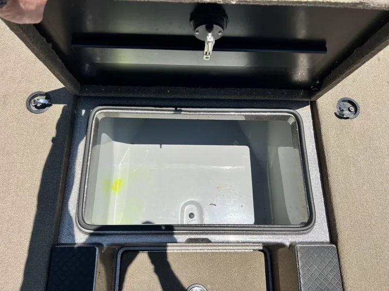 Slide: The Image of Triton 189 TrX 2015 - 22