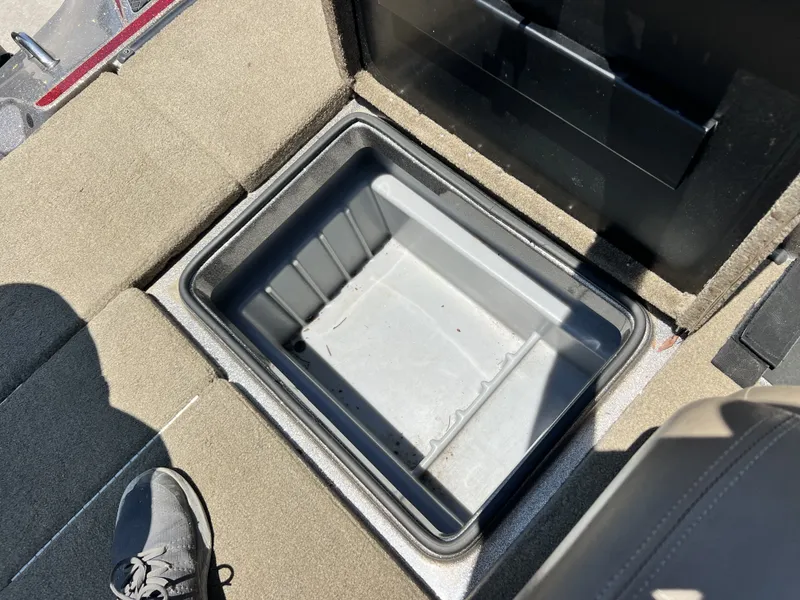 Slide: The Image of Triton 189 TrX 2015 - 27