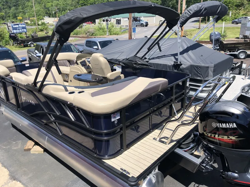 The Image of Sylvan Mirage 8520 Cruise 2026 - 1