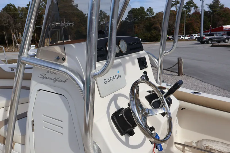 Slide: The Image of Pioneer 202 Sportfish 2021 - 11