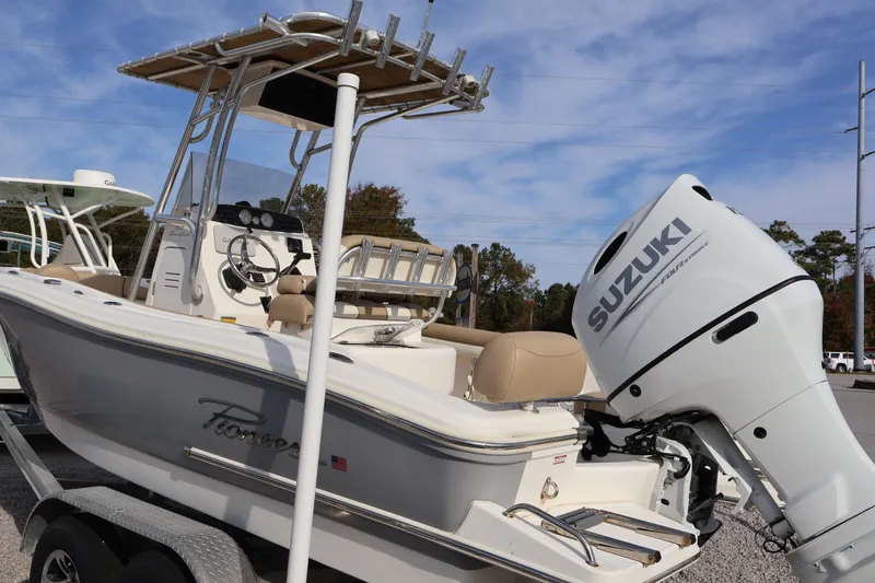 Slide: The Image of Pioneer 202 Sportfish 2021 - 3