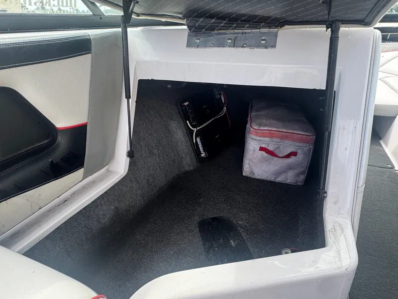 Slide: The Image of Air Nautique SUPER AIR NAUTIQUE 230 2012 - 28