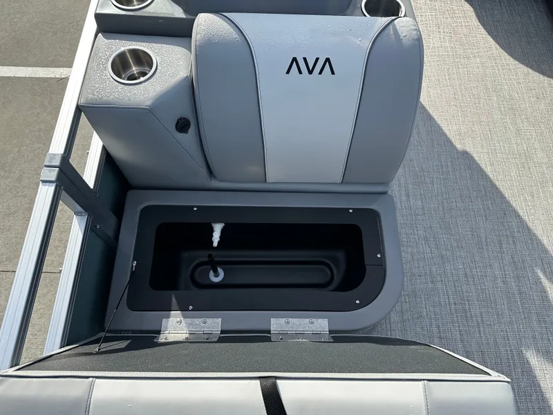 Slide: The Image of Avalon Venture 85 Rear Fish - 21' 2026 - 17