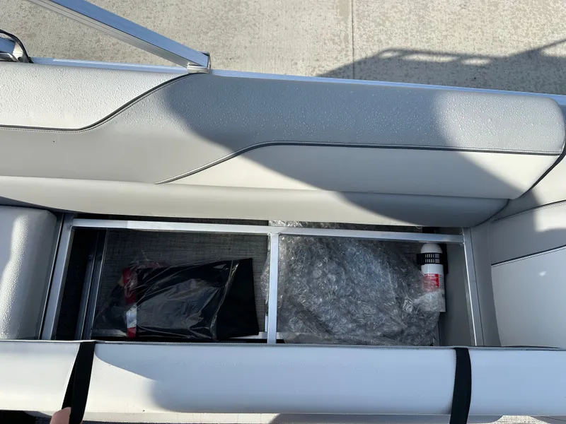 Slide: The Image of Avalon Venture 85 Rear Fish - 21' 2026 - 28