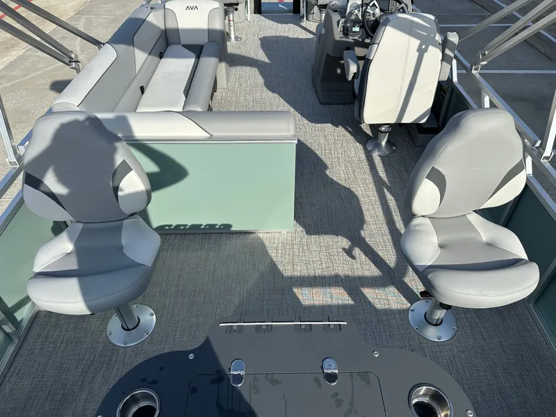 Slide: The Image of Avalon Venture 85 Rear Fish - 21' 2026 - 31