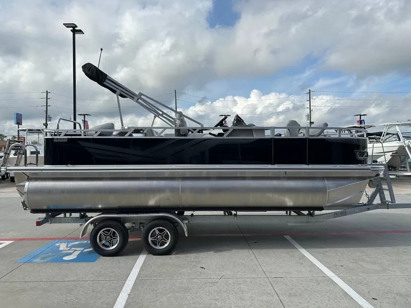 Slide: The Image of Avalon Venture 85 Quad Fish - 21' 2026 - 7