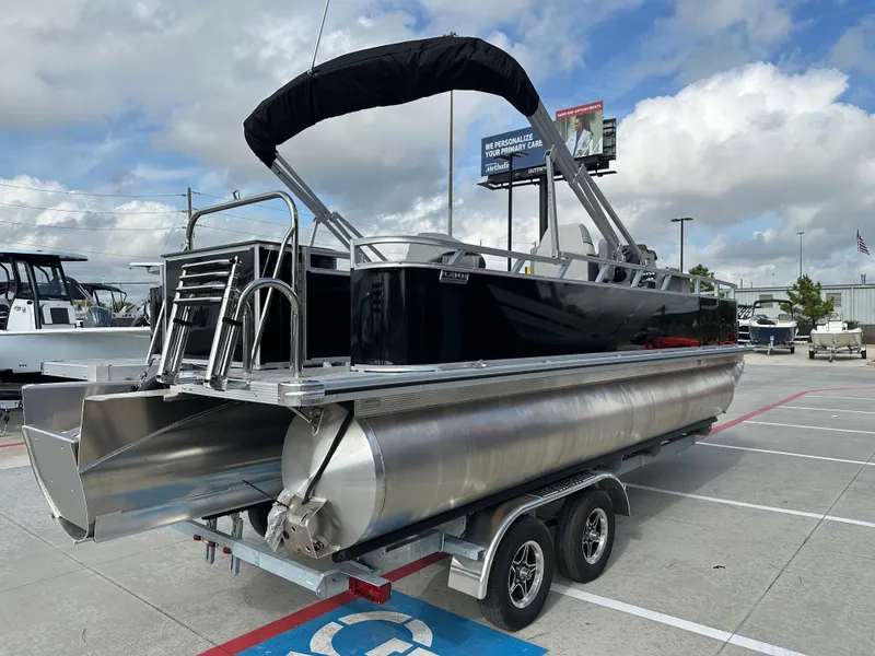 Slide: The Image of Avalon Venture 85 Quad Fish - 21' 2026 - 8