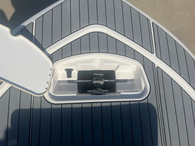 Slide: The Image of Tidewater 2110 Bay Max 2021 - 13