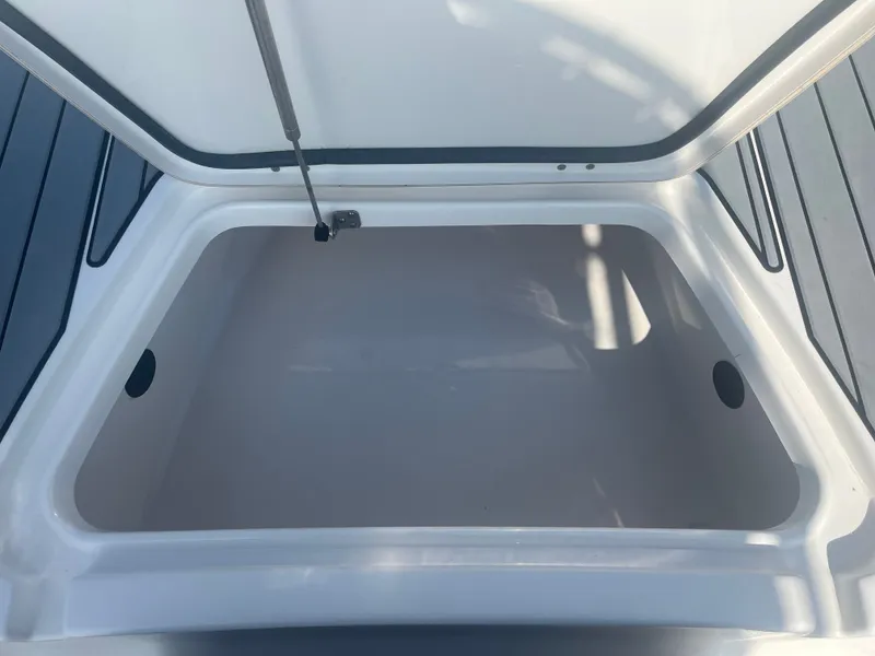 Slide: The Image of Tidewater 2110 Bay Max 2021 - 14