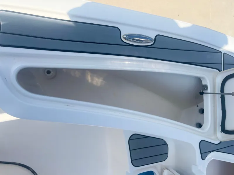 Slide: The Image of Tidewater 2110 Bay Max 2021 - 15