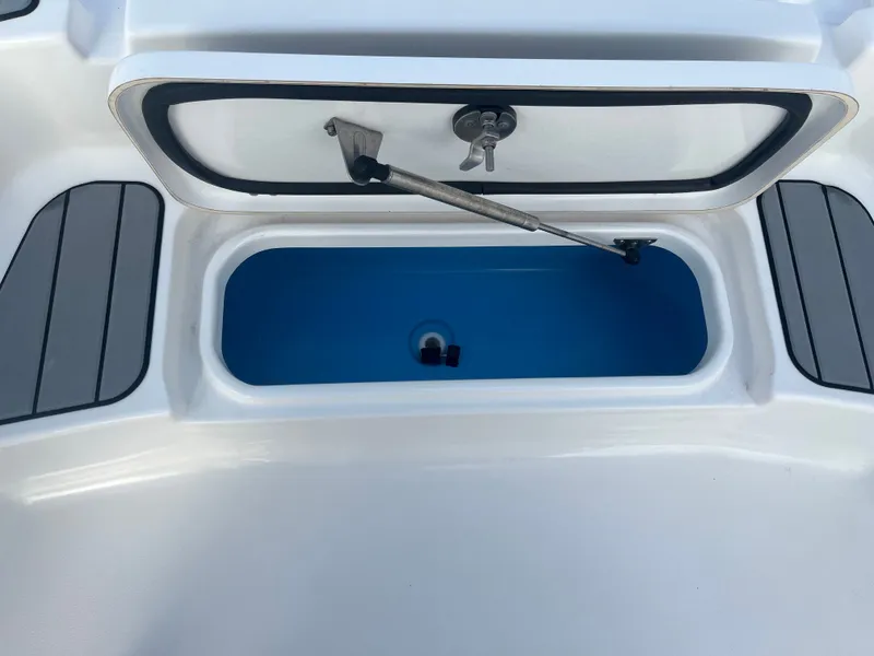 Slide: The Image of Tidewater 2110 Bay Max 2021 - 16