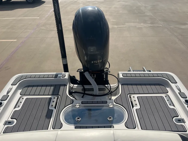 Slide: The Image of Tidewater 2110 Bay Max 2021 - 21